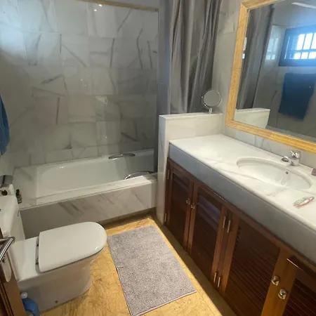 Faro Park Bella Heated Pool Ferienhaus Playa Blanca (Lanzarote)