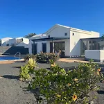 Faro Park Bella Heated Pool Semesterbostad Playa Blanca (Lanzarote)