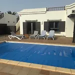 Semesterbostad Faro Park Bella Heated Pool