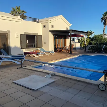 Faro Park Bella Heated Pool * Playa Blanca (Lanzarote)